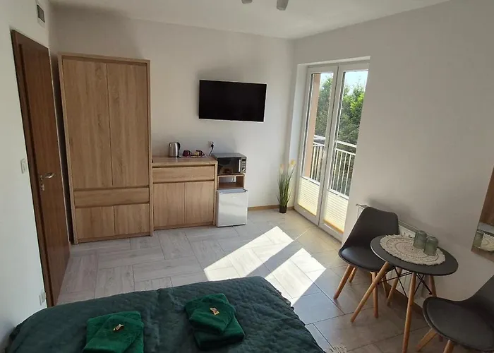 Karmelowy Zakatek ゲストハウス ダルウォボ