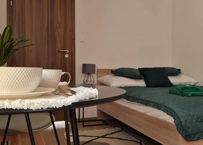 Karmelowy Zakatek ゲストハウス 3*